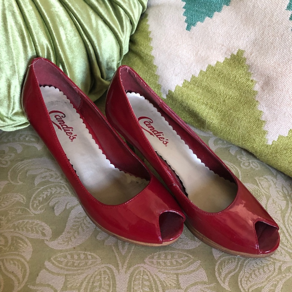 Red Candies Peep Toe Heels, size 7